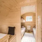 Campingfass Innenansicht mit Stockbetten 3.0m Breit