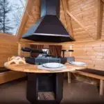 Grillhütte mit Panorama Fenster und Grill