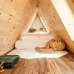 A-Frame Haus Bett
