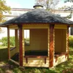 Pavillon 9.9 Außen im Garten